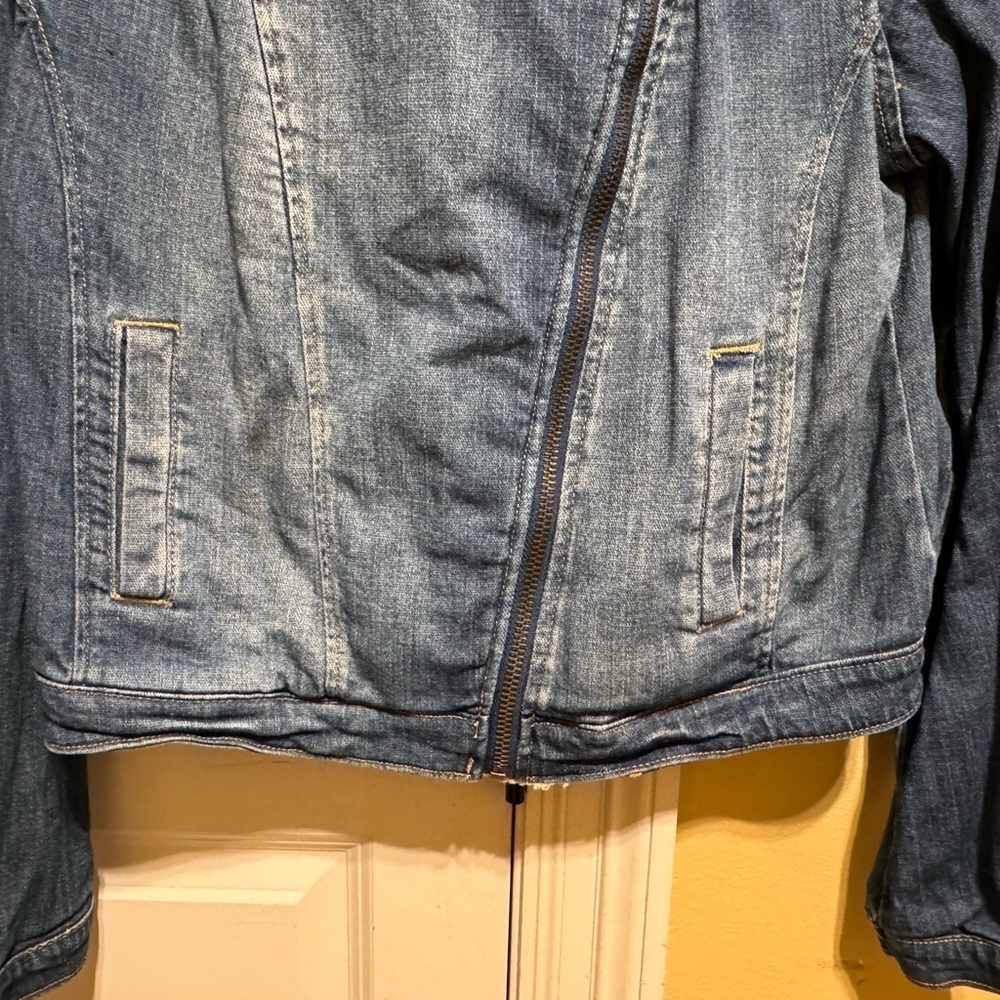 Mossimo Supply Co Women’s Denham Jean Jacket Slanted Zipper Faux Fur Sz L - Picture 4 of 8